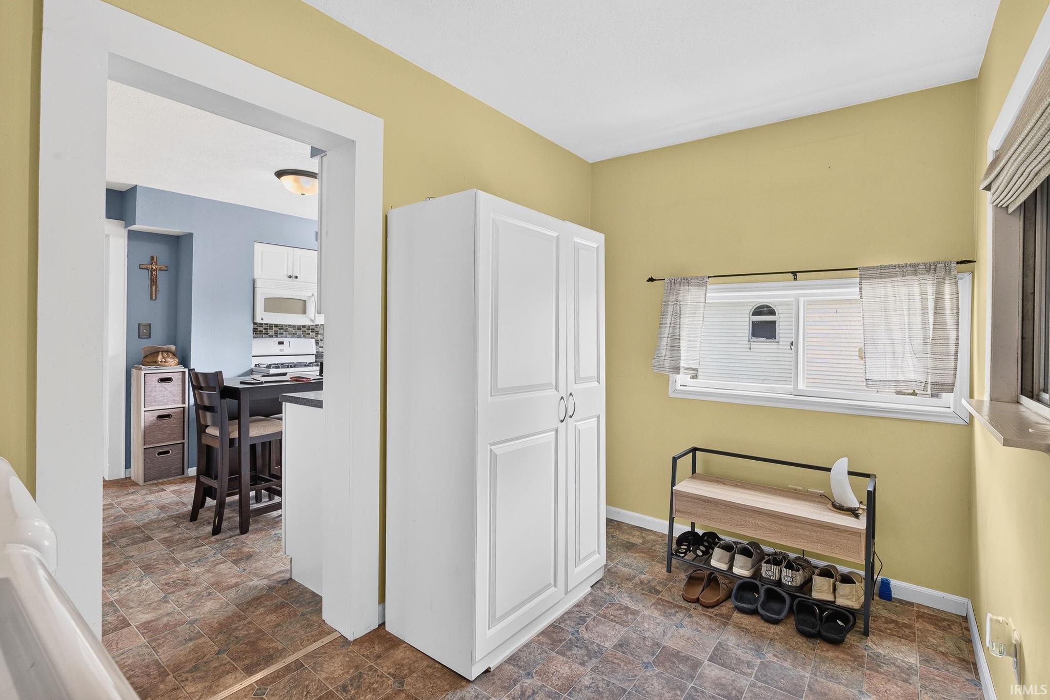 713 W Winona Avenue Warsaw IN 46580