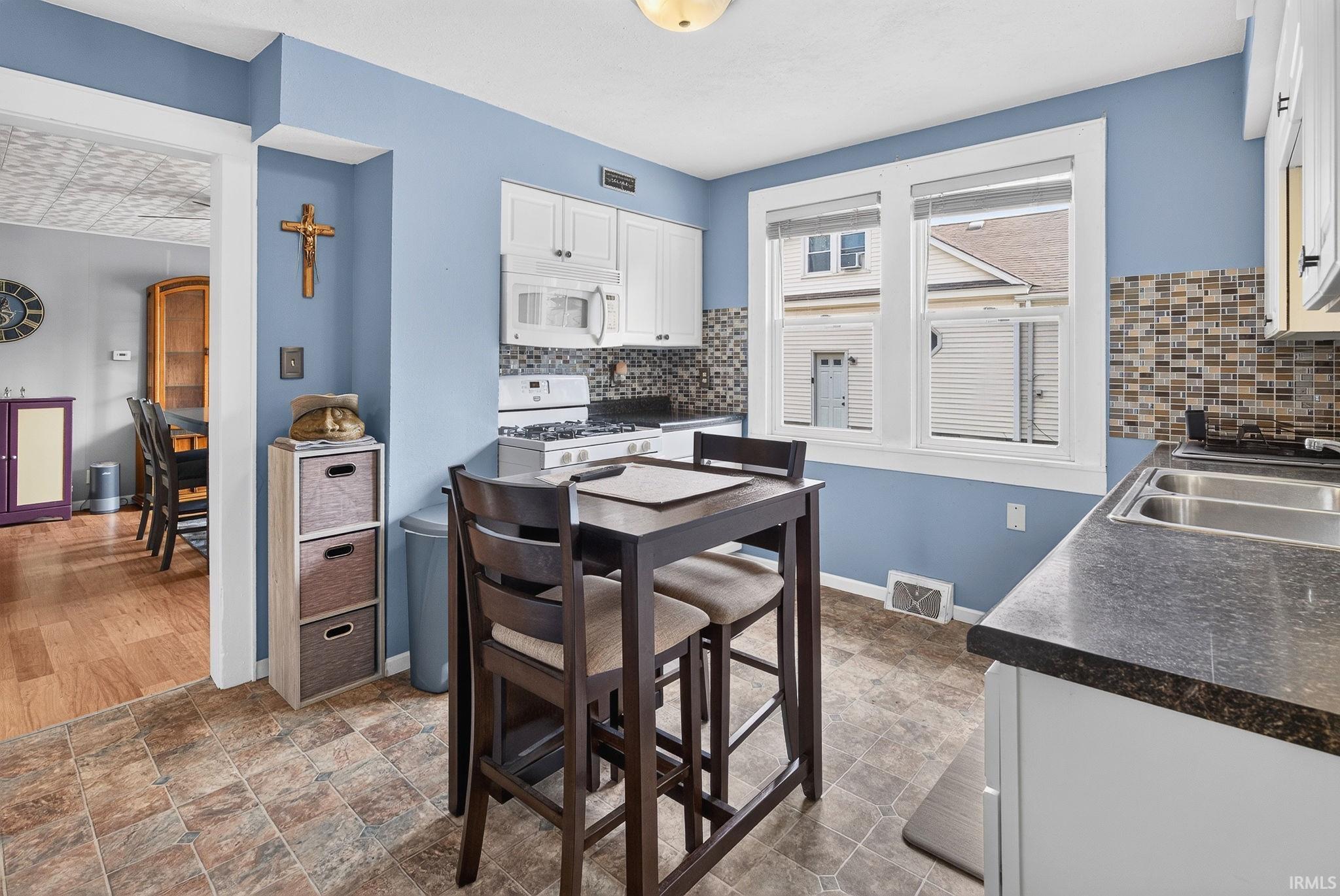 713 W Winona Avenue Warsaw IN 46580