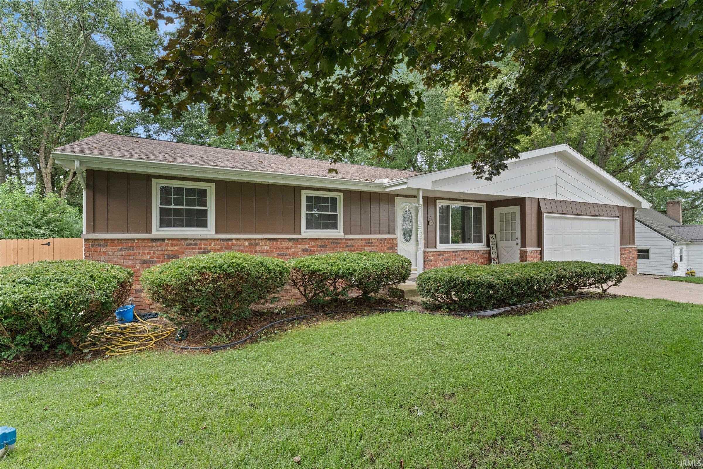 19622 Ruth Avenue South Bend IN 46614