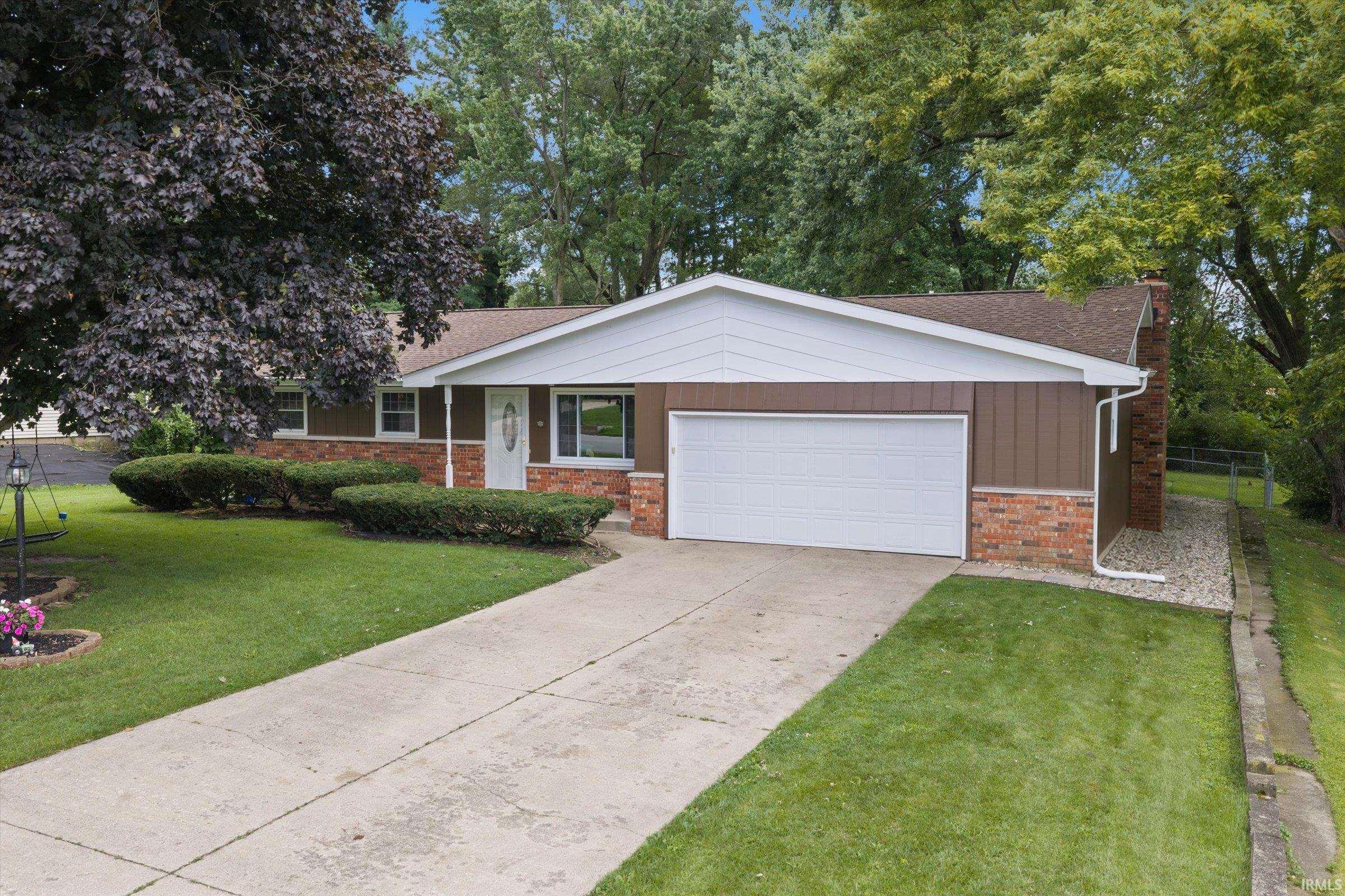 19622 Ruth Avenue South Bend IN 46614