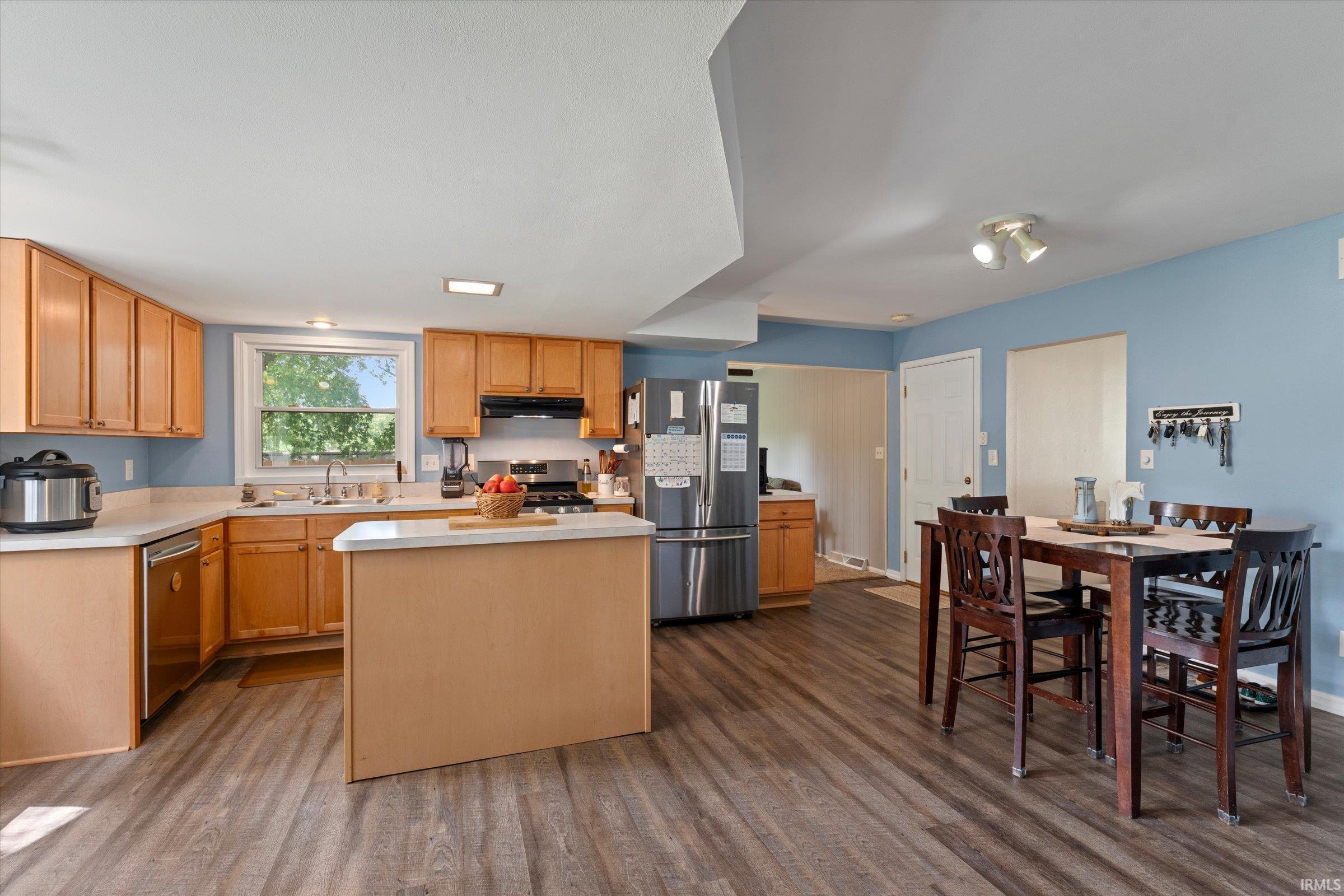 19622 Ruth Avenue South Bend IN 46614