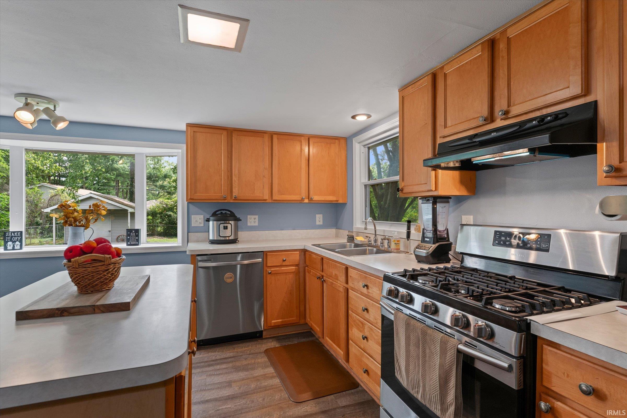 19622 Ruth Avenue South Bend IN 46614