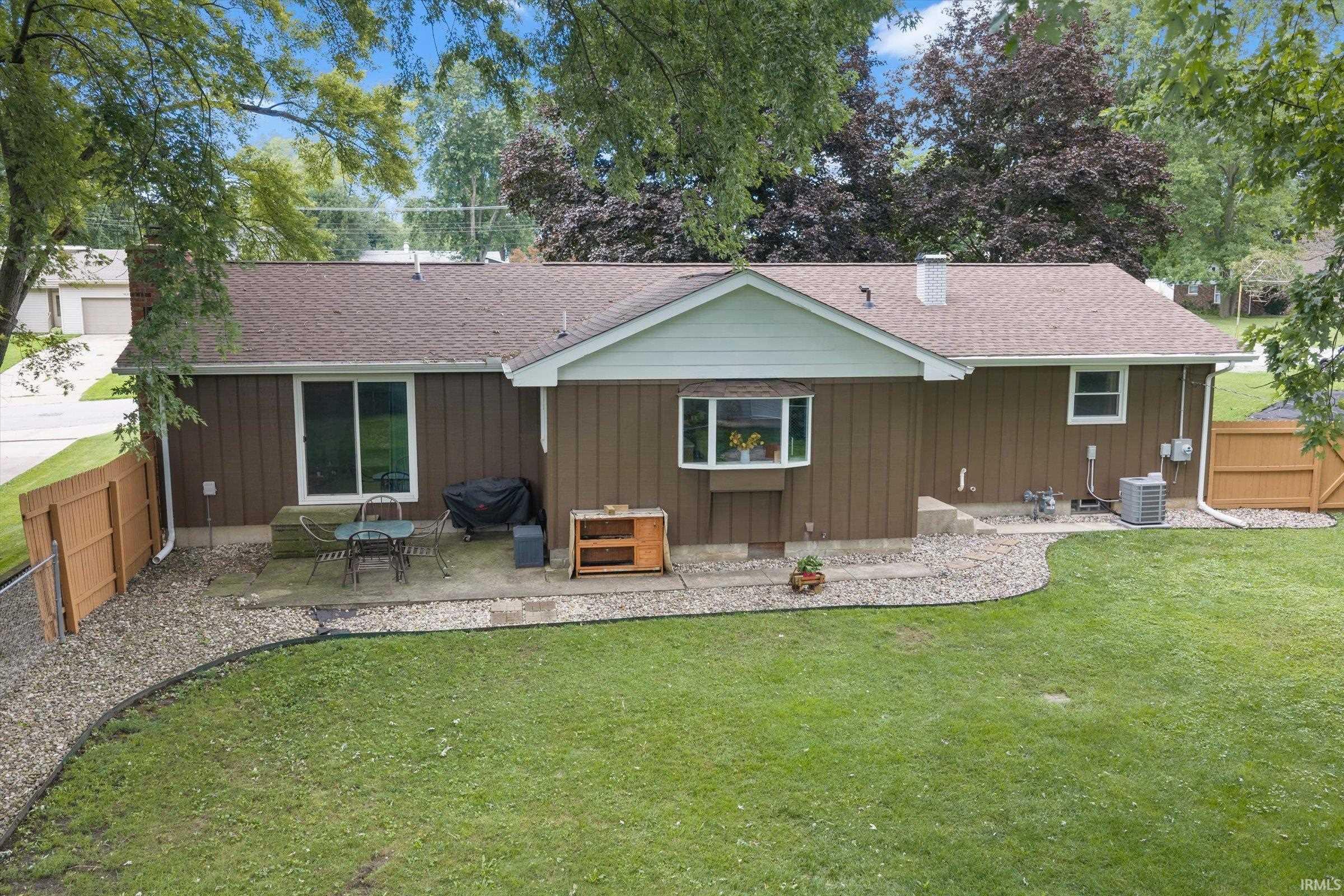 19622 Ruth Avenue South Bend IN 46614