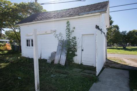 719 E 7th Street Auburn IN 46706