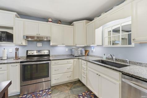 8301 N Santa Barbara Drive Muncie IN 47303