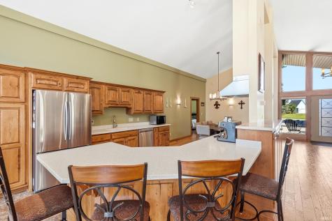1420 Lake Bluff Drive Kendallville IN 46755