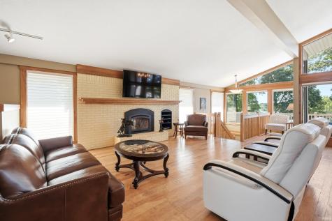 1420 Lake Bluff Drive Kendallville IN 46755