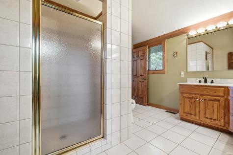 1420 Lake Bluff Drive Kendallville IN 46755