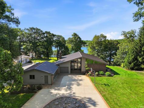 1420 Lake Bluff Drive Kendallville IN 46755
