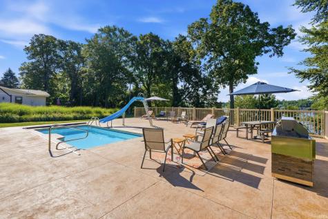 1420 Lake Bluff Drive Kendallville IN 46755