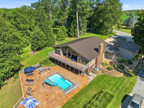 1420 Lake Bluff Drive Kendallville IN 46755