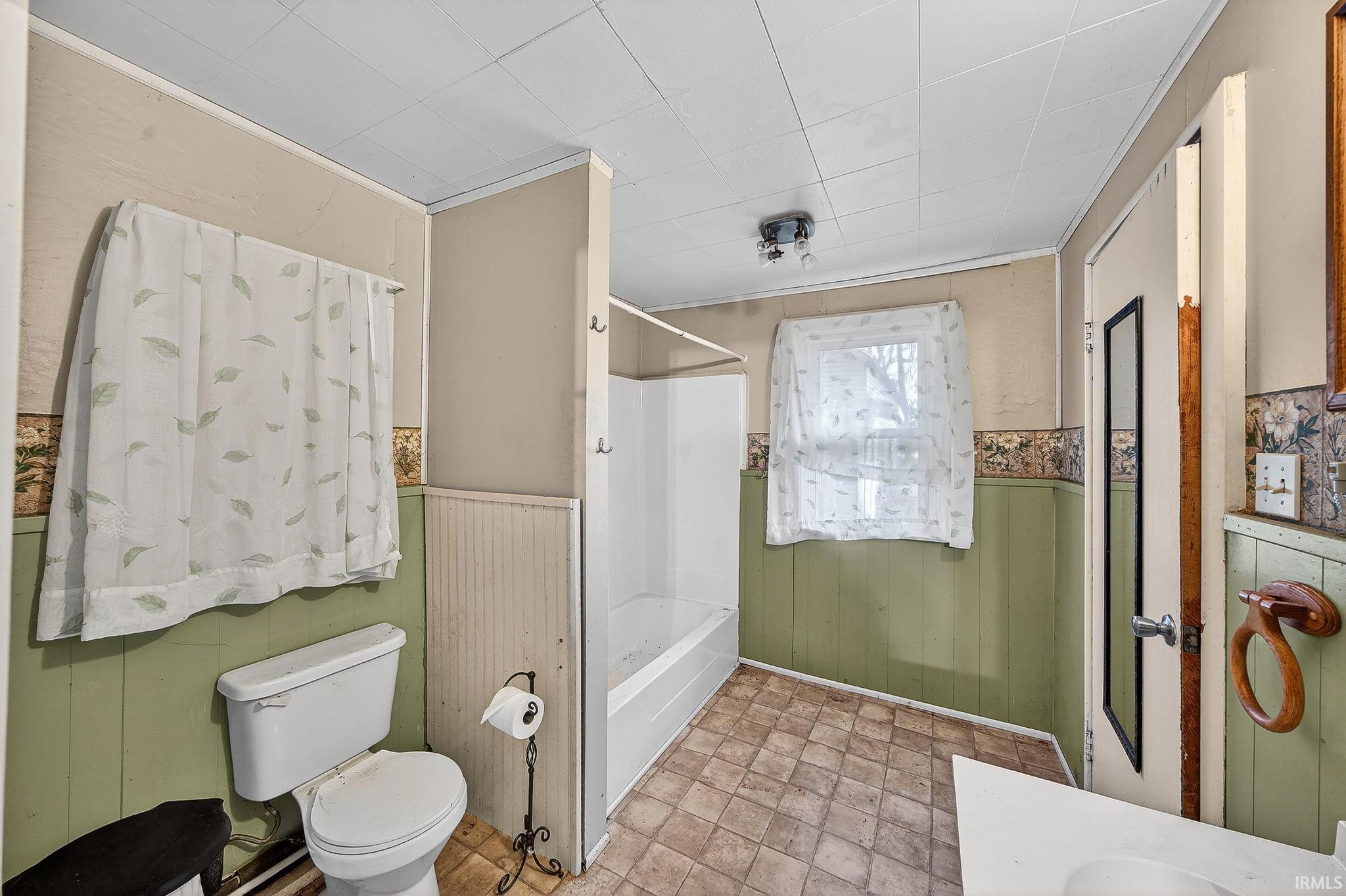8211 N Tippecanoe Drive Walkerton IN 46574