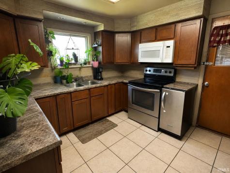 301 E E Sycamore Street Silver Lake IN 46982