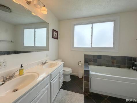 1214 S Delphos Street Kokomo IN 46902