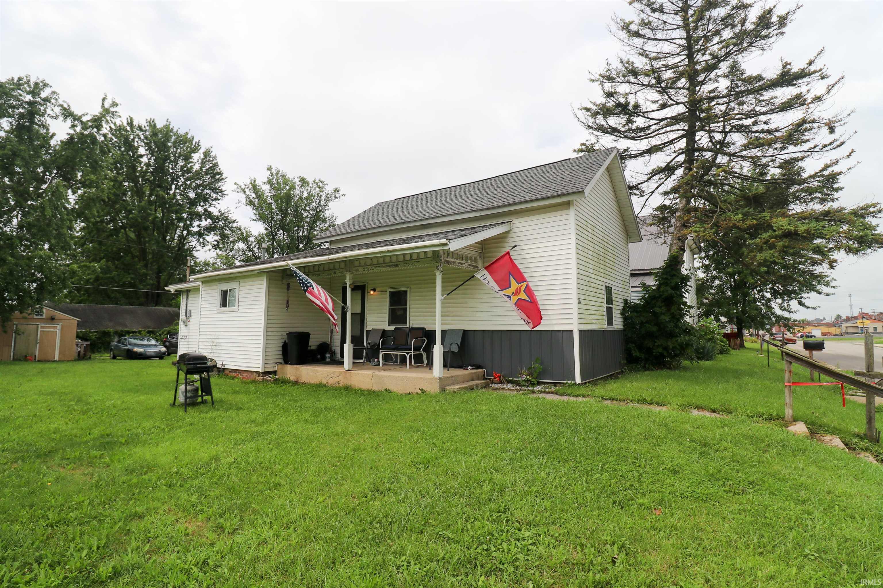 320 E Water Street Hartford City IN 47348