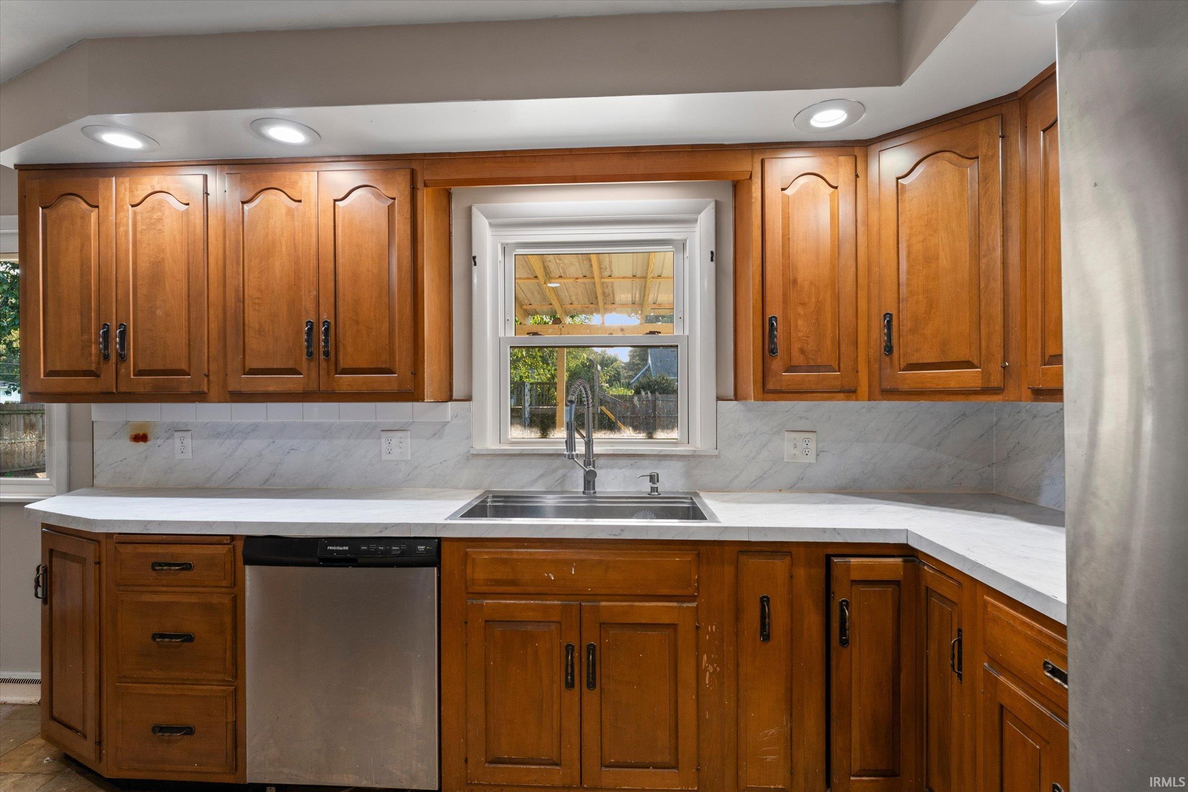 117 Graywood Avenue Elkhart IN 46516