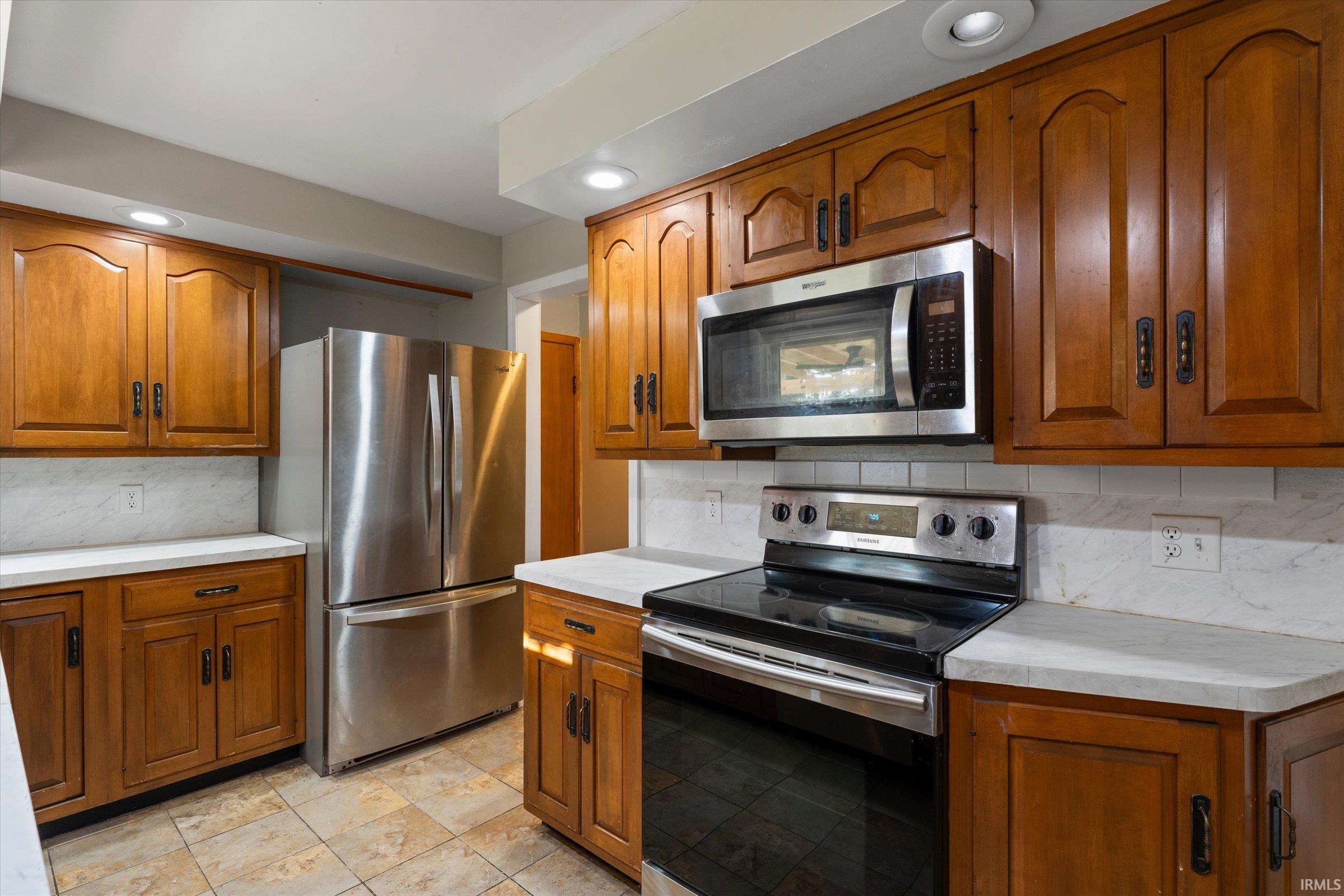 117 Graywood Avenue Elkhart IN 46516