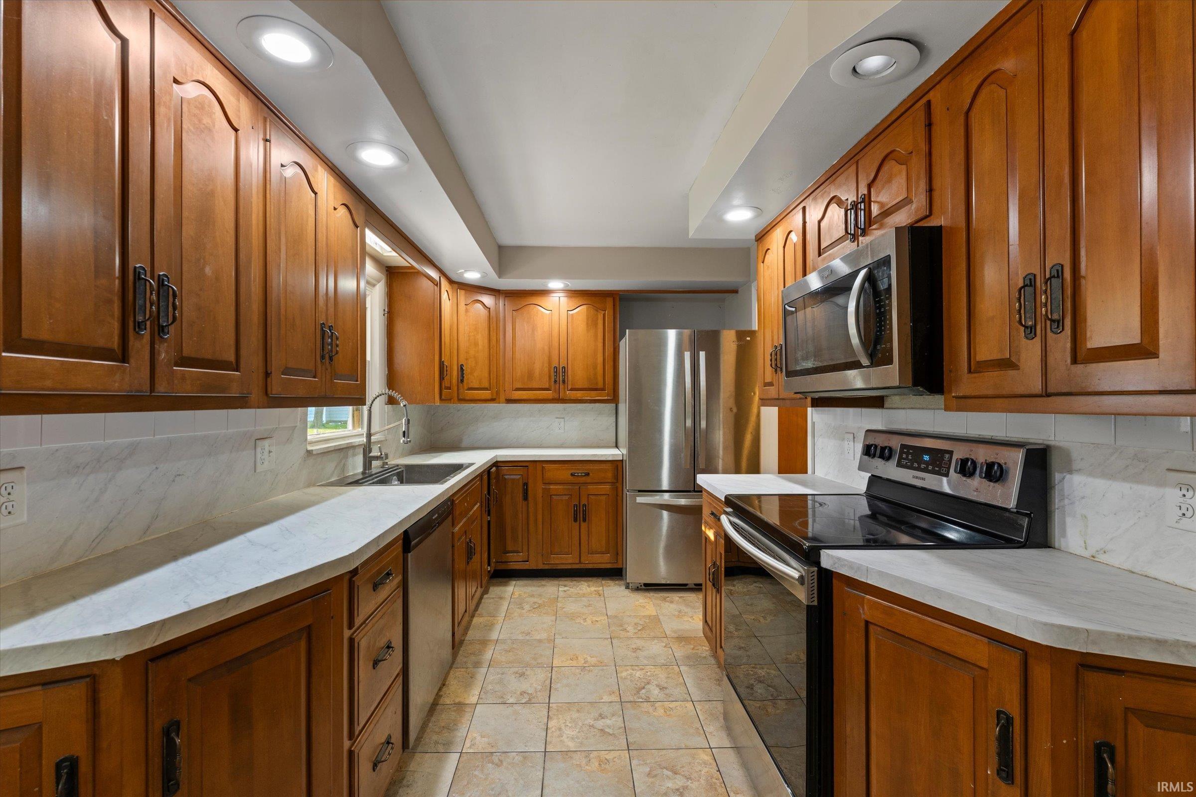 117 Graywood Avenue Elkhart IN 46516