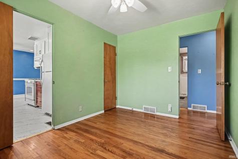 2633 Edison Road South Bend IN 46615