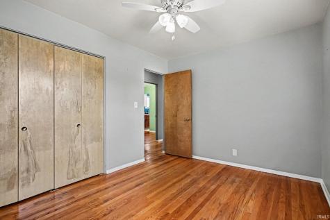 2633 Edison Road South Bend IN 46615