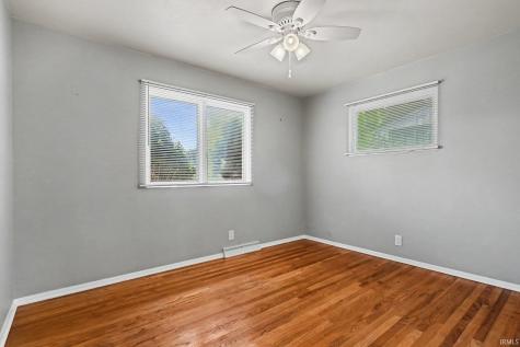 2633 Edison Road South Bend IN 46615