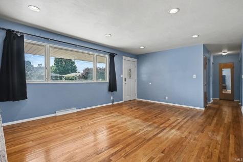 2633 Edison Road South Bend IN 46615
