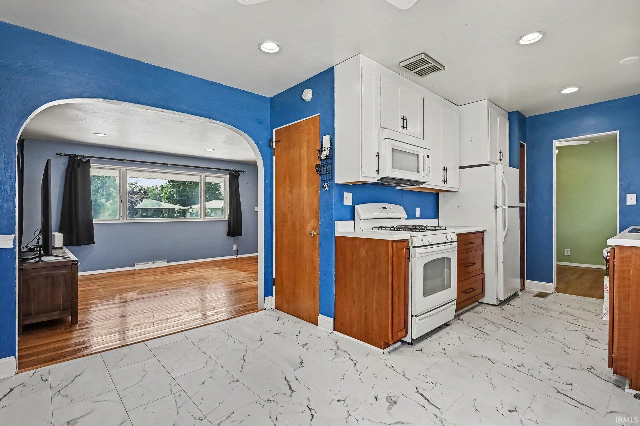 2633 Edison Road South Bend IN 46615