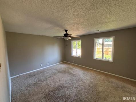 4404 W Kings Row Street Muncie IN 47304