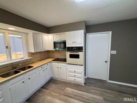 4404 W Kings Row Street Muncie IN 47304