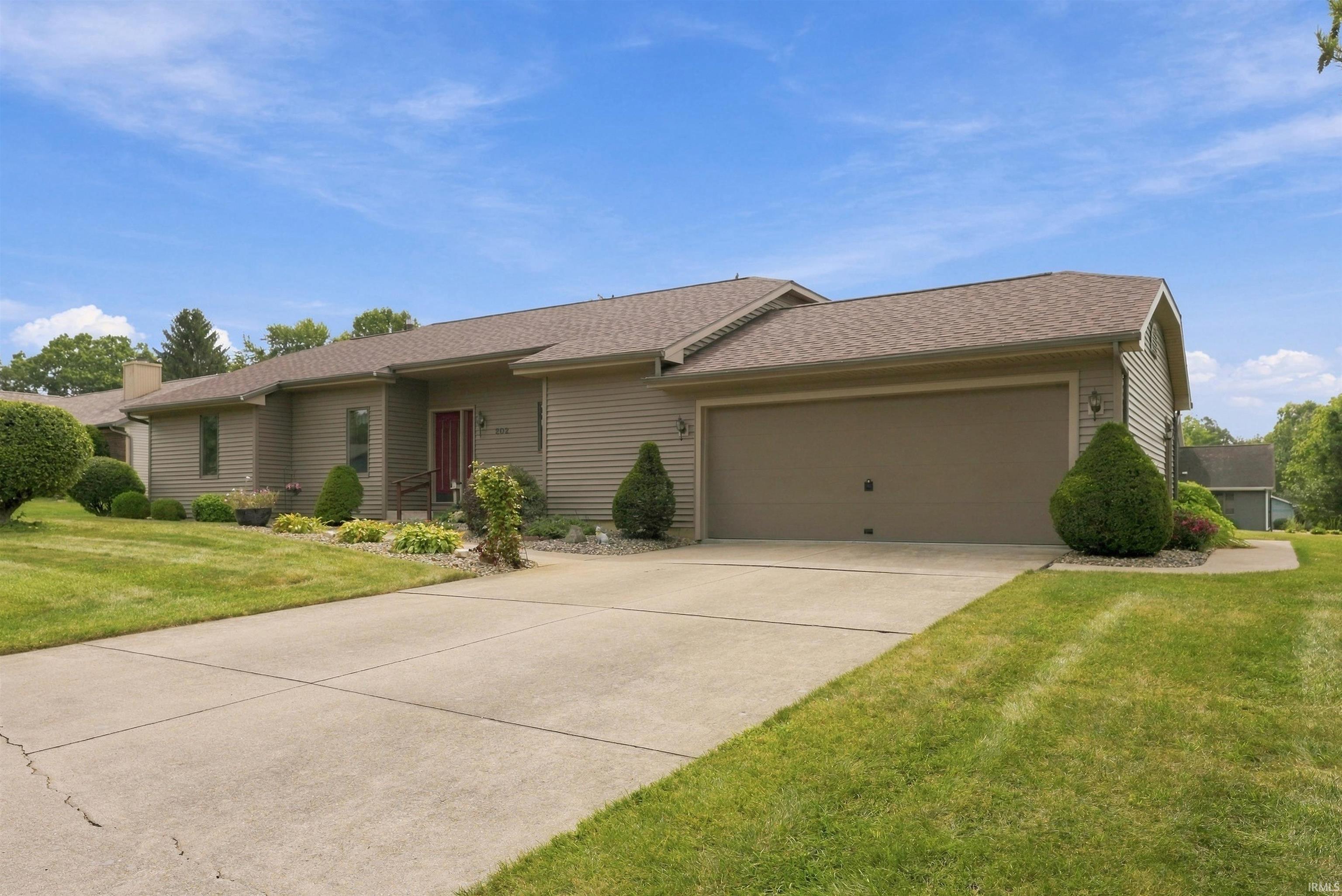 202 Colonial Drive Warsaw IN 46582