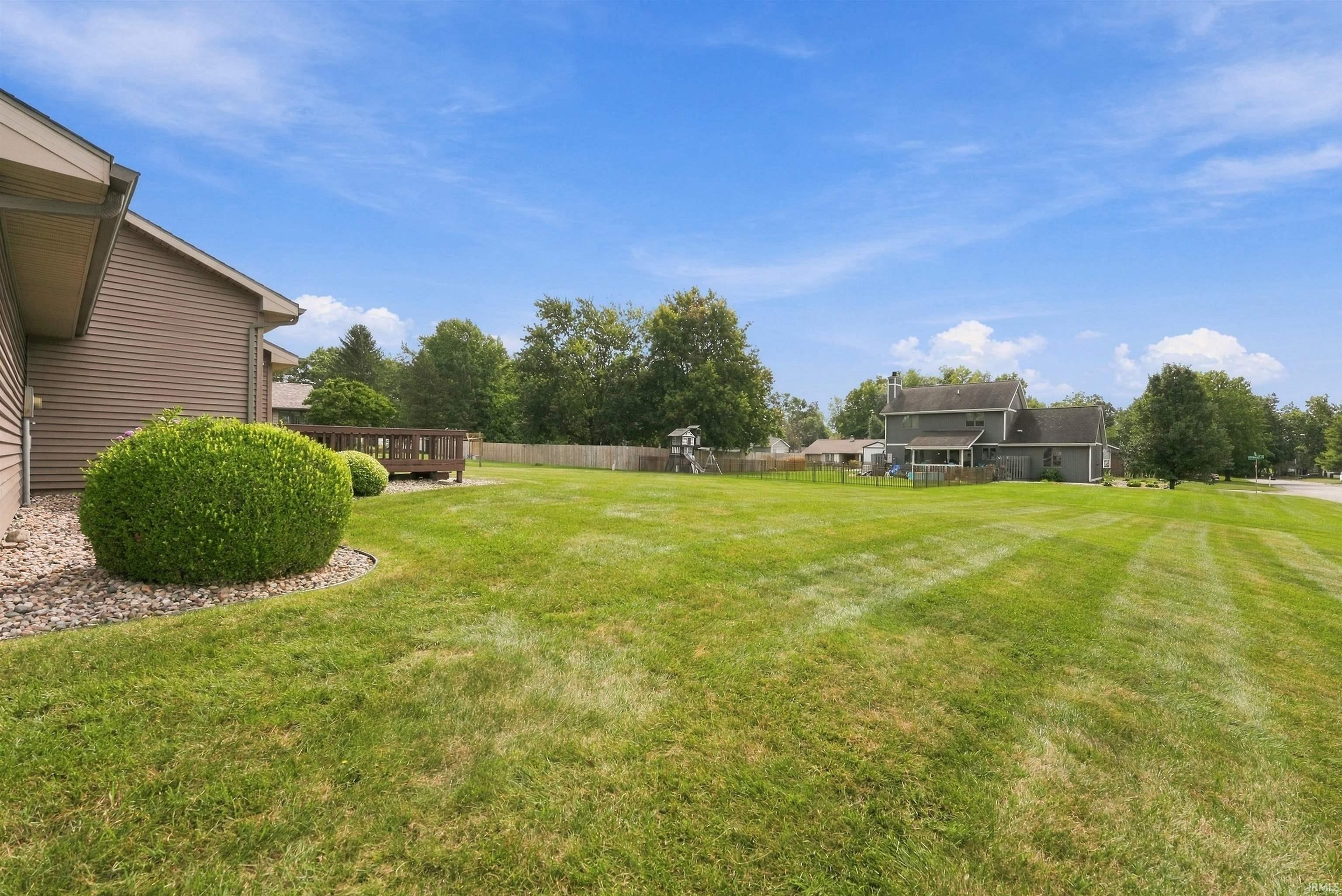 202 Colonial Drive Warsaw IN 46582