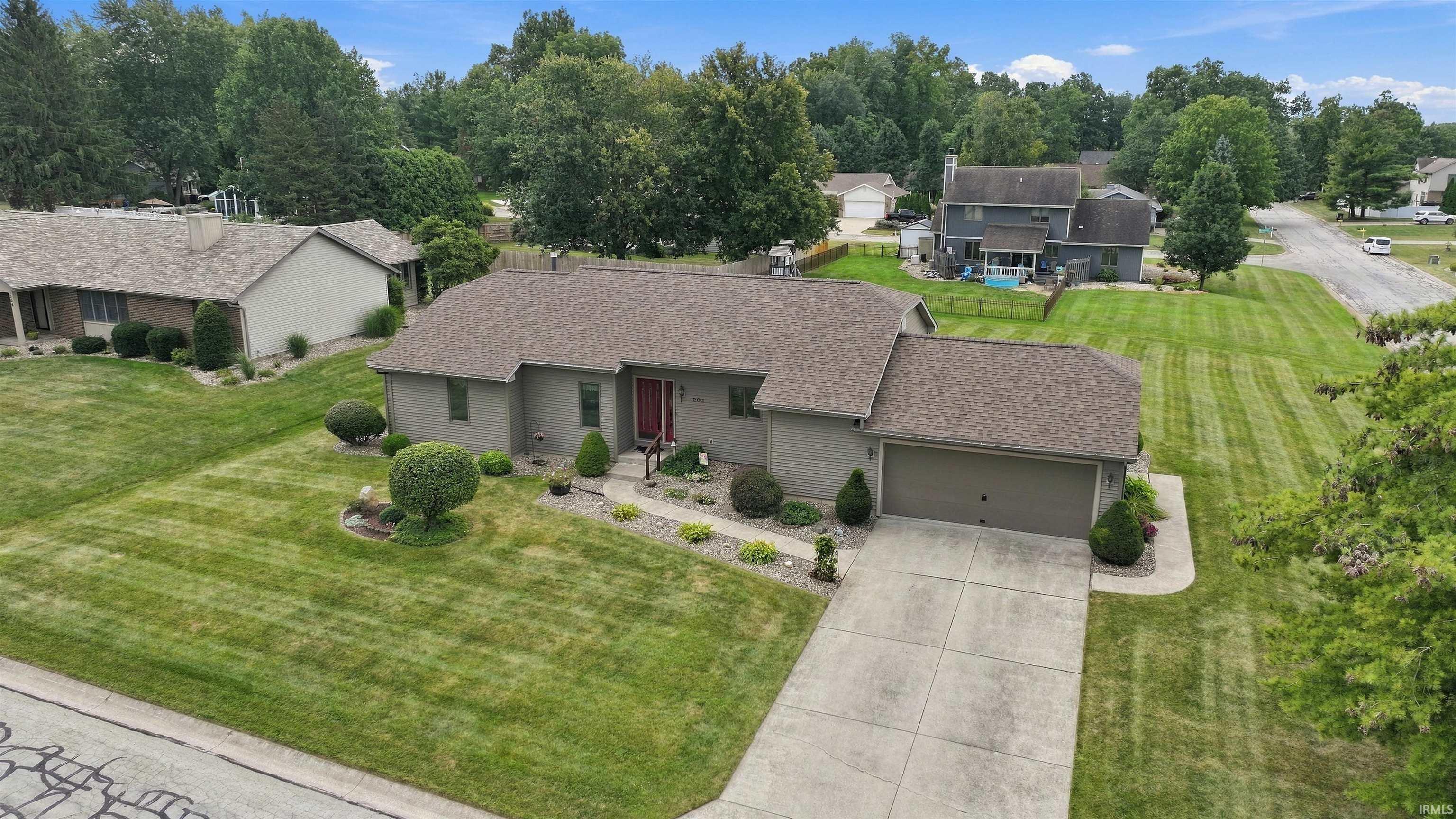 202 Colonial Drive Warsaw IN 46582