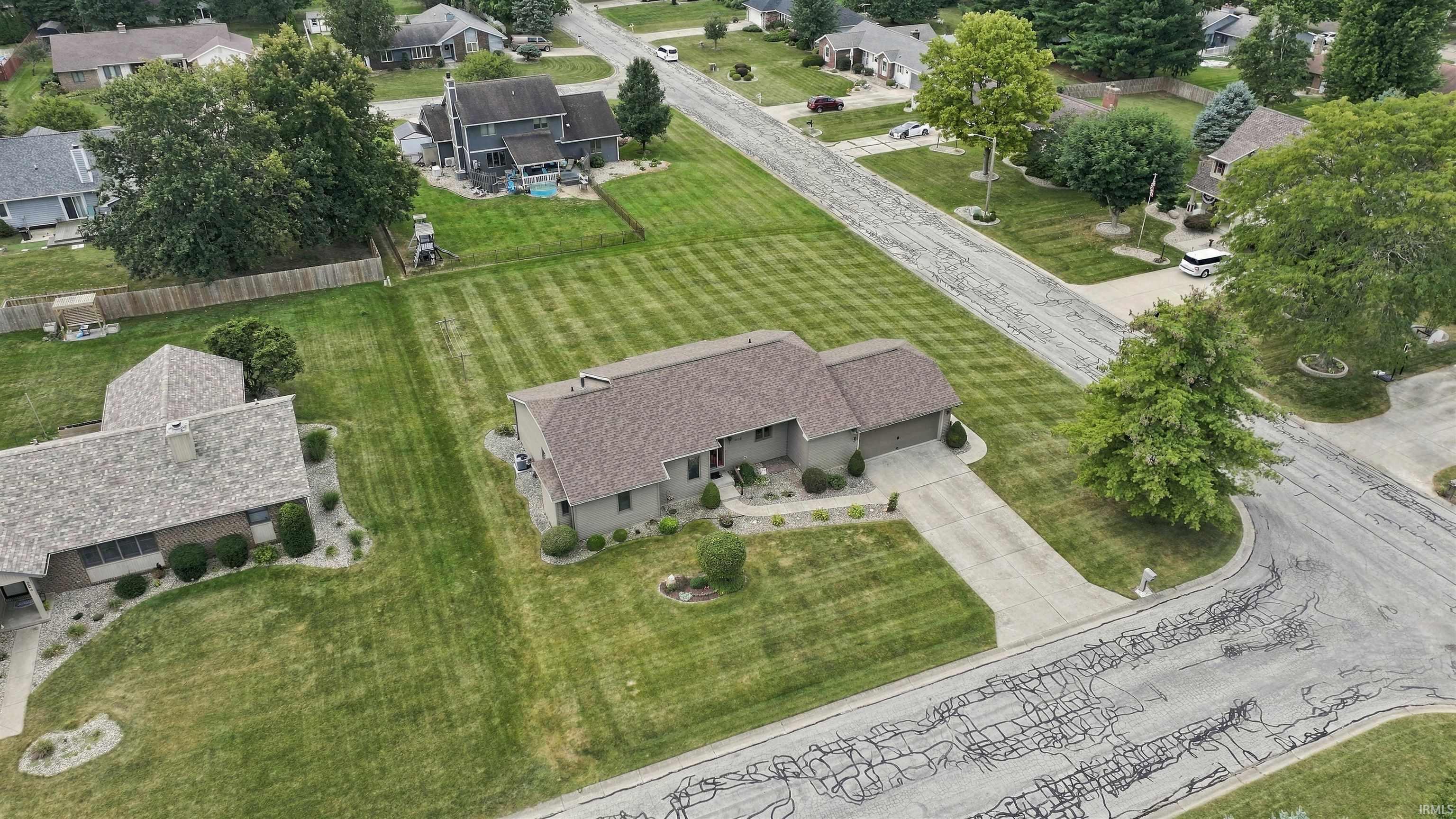 202 Colonial Drive Warsaw IN 46582