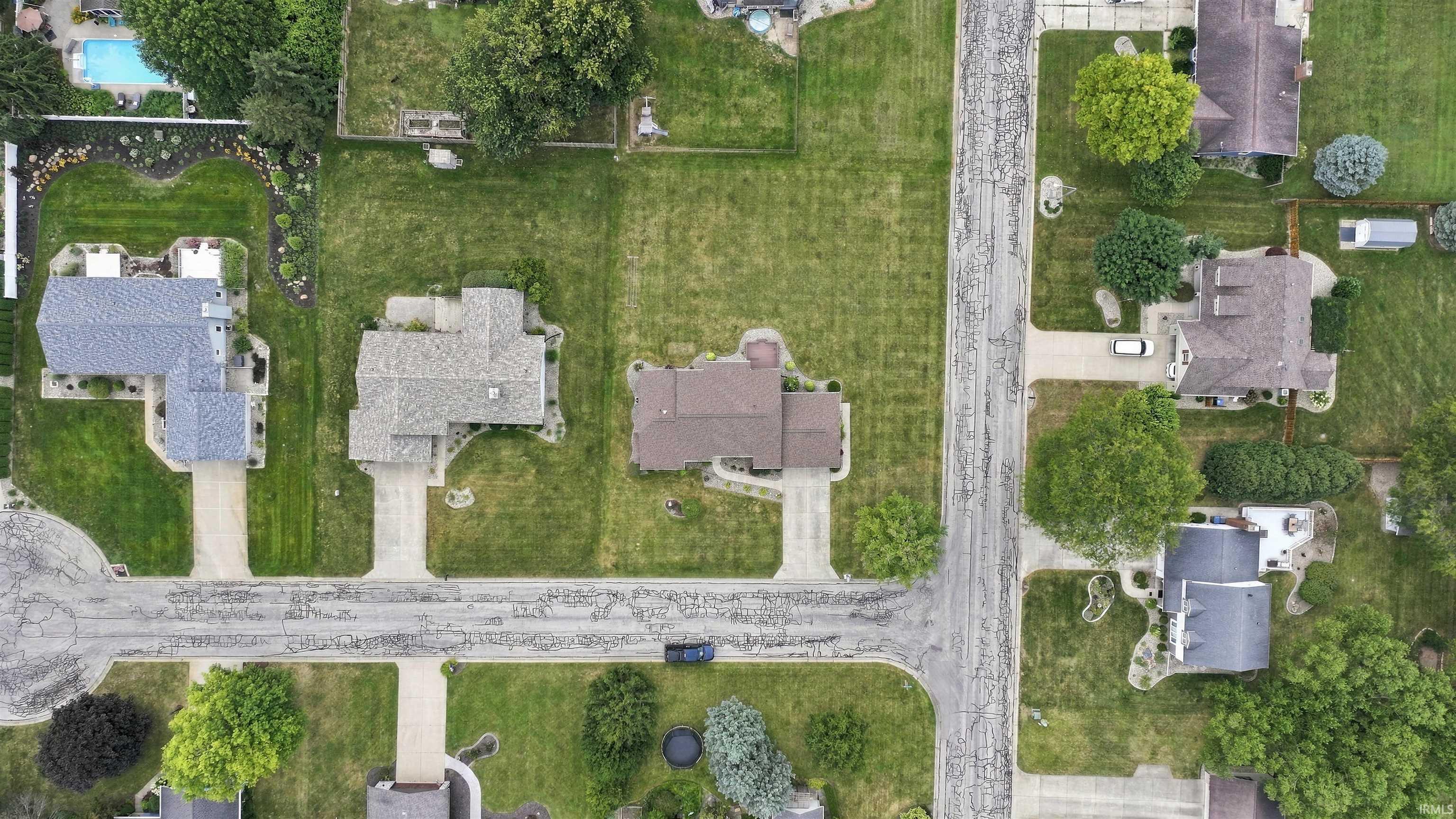 202 Colonial Drive Warsaw IN 46582