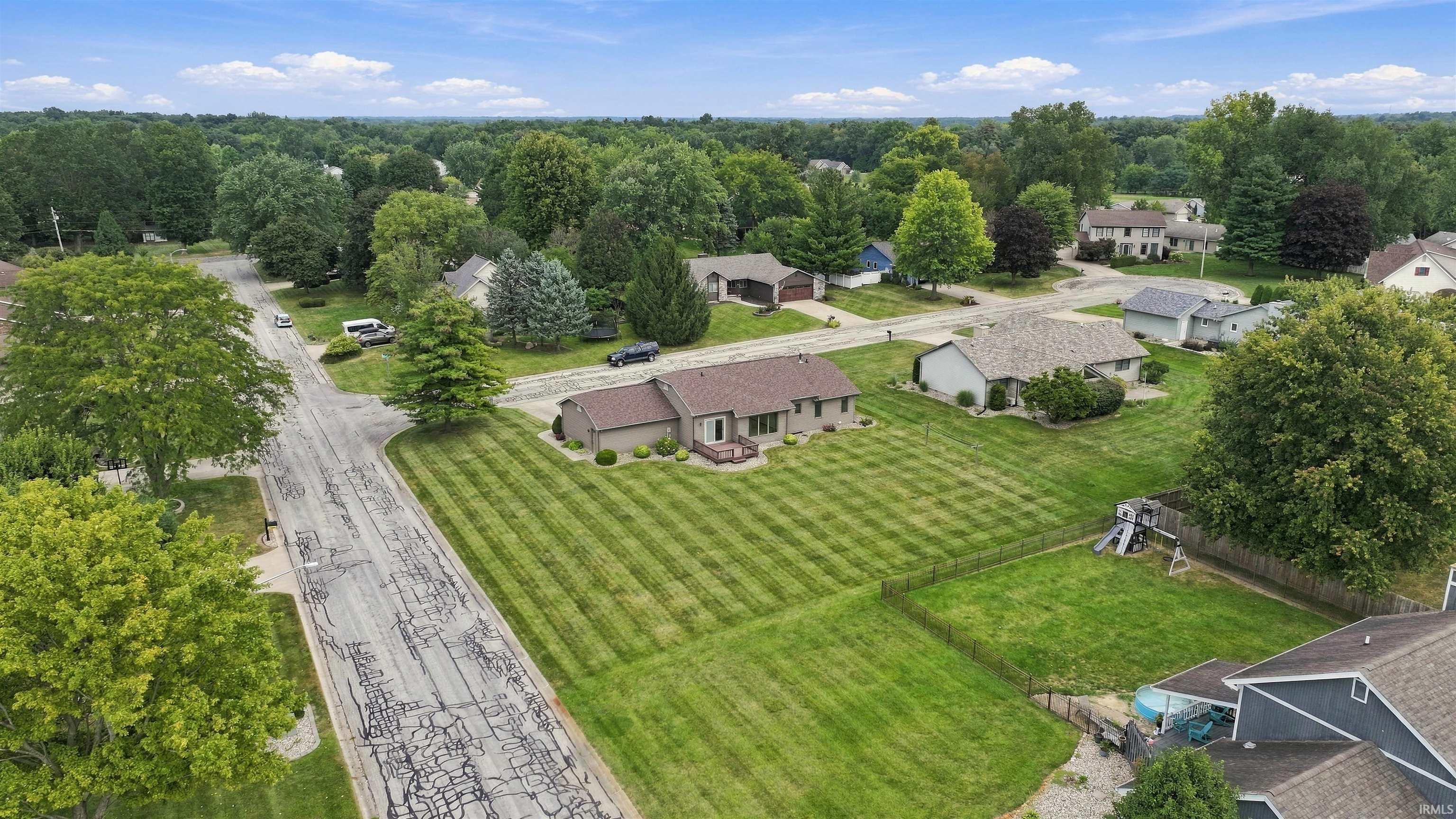 202 Colonial Drive Warsaw IN 46582