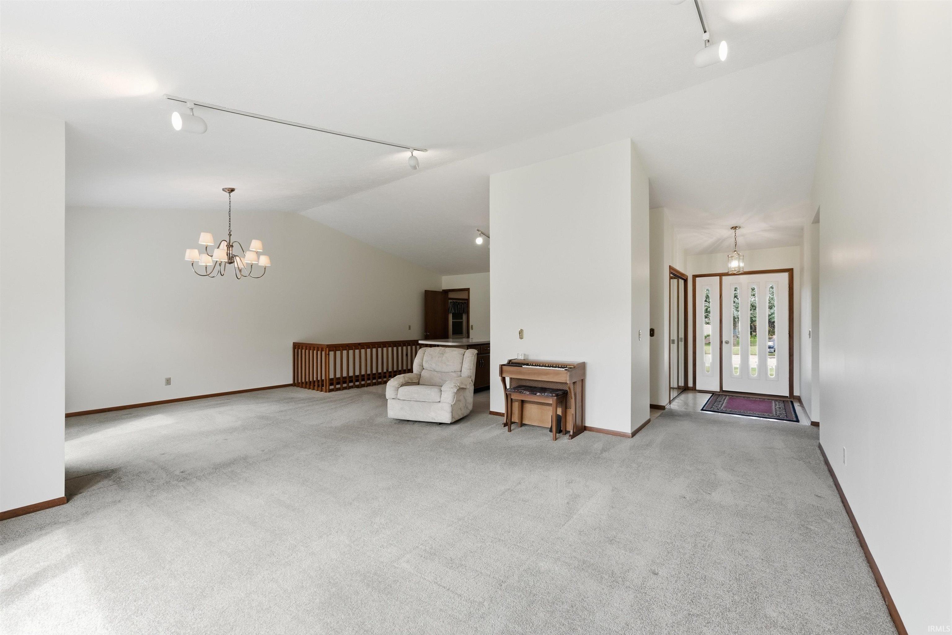 202 Colonial Drive Warsaw IN 46582