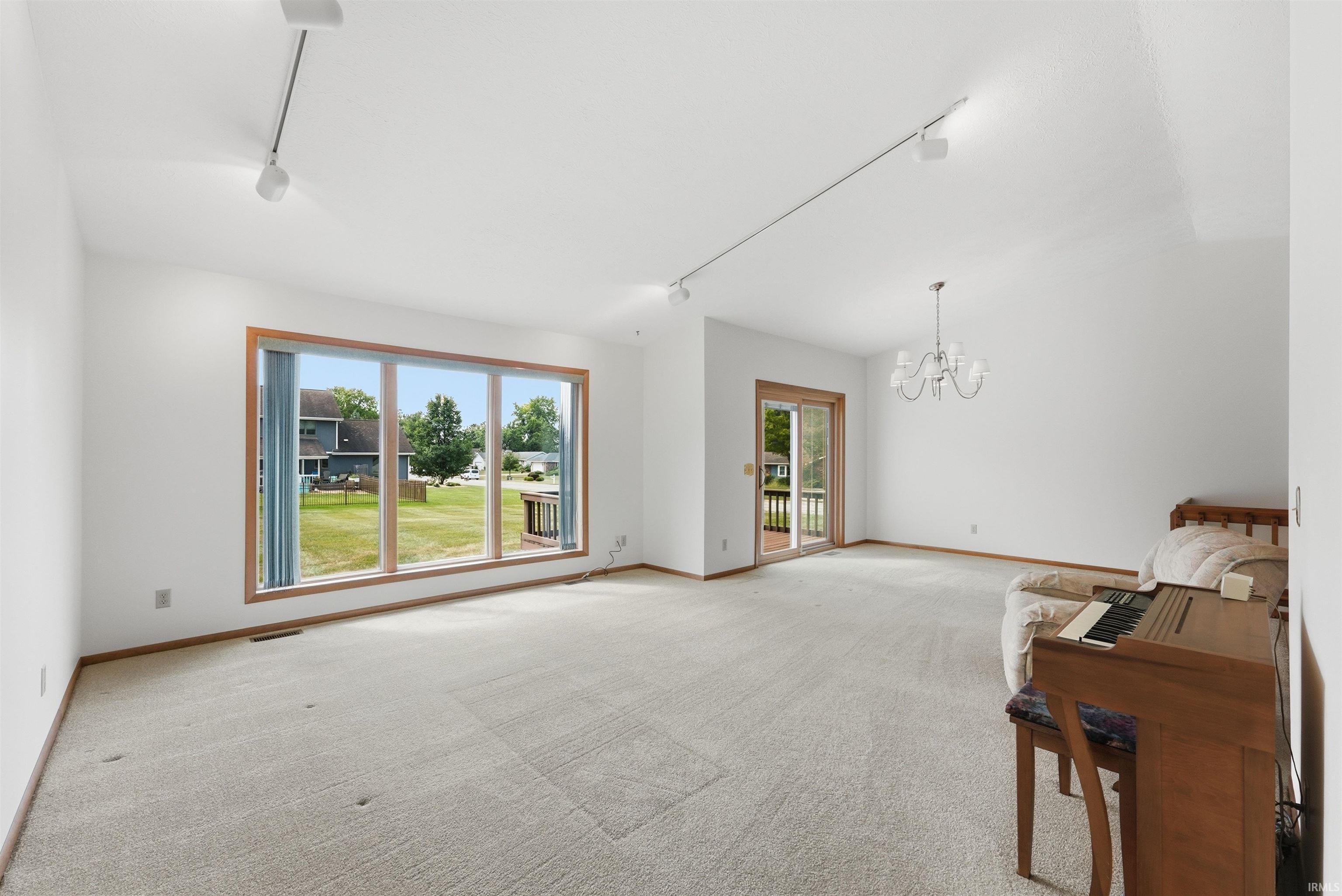 202 Colonial Drive Warsaw IN 46582