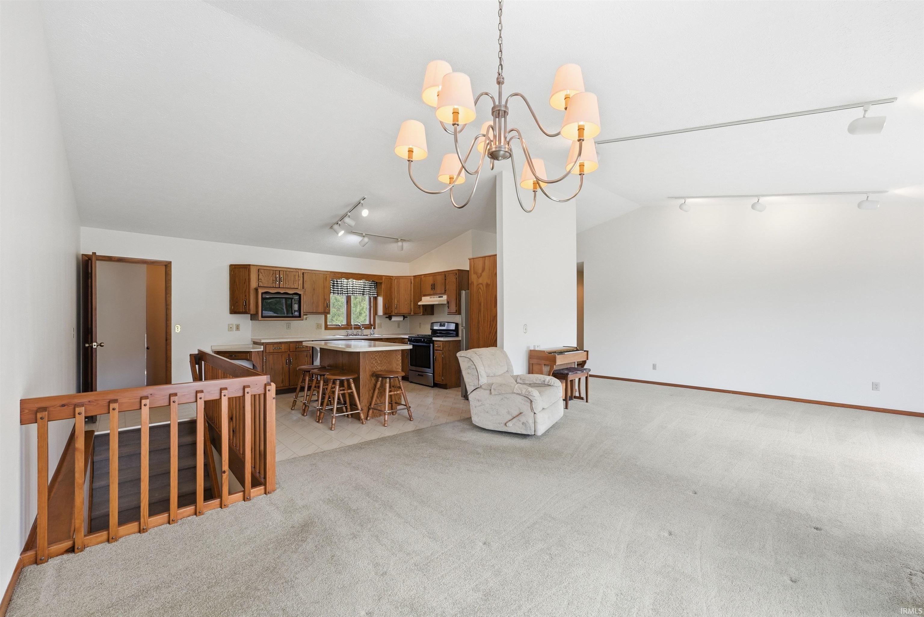 202 Colonial Drive Warsaw IN 46582
