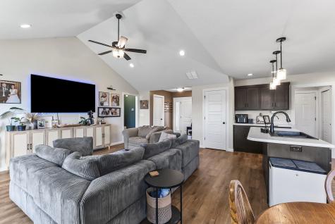 203 W Longfellow Boulevard Columbia City IN 46725
