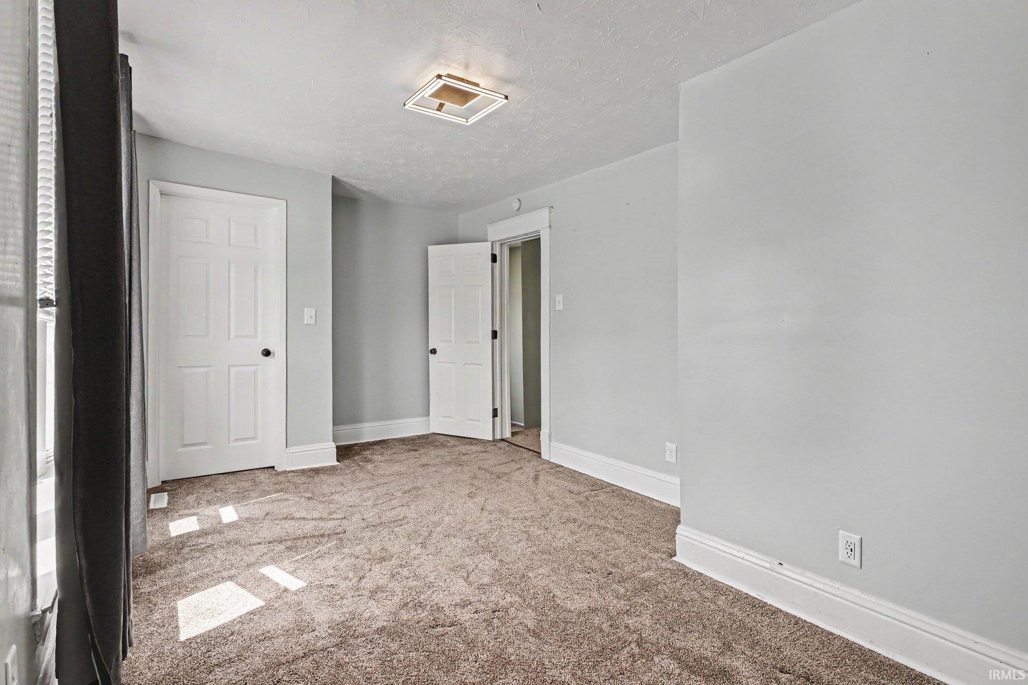 946 S 25th Street South Bend IN 46615