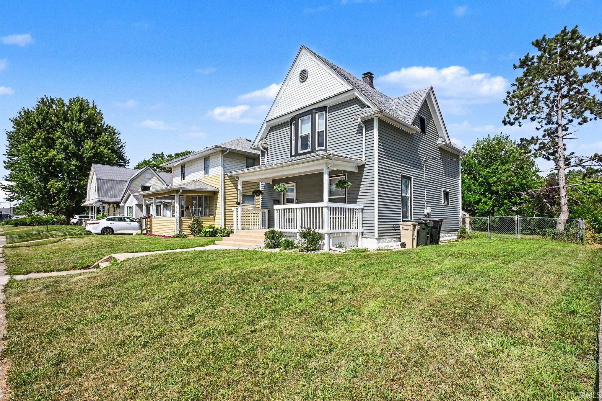 946 S 25th Street South Bend IN 46615