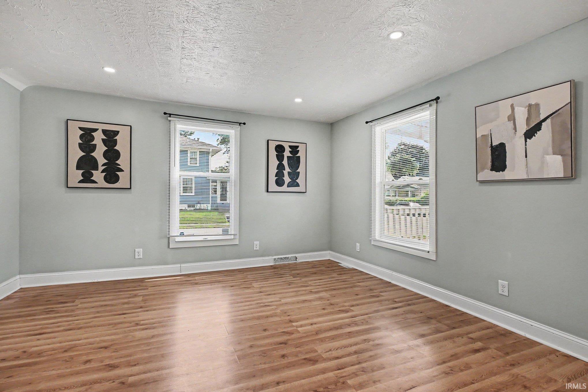 946 S 25th Street South Bend IN 46615