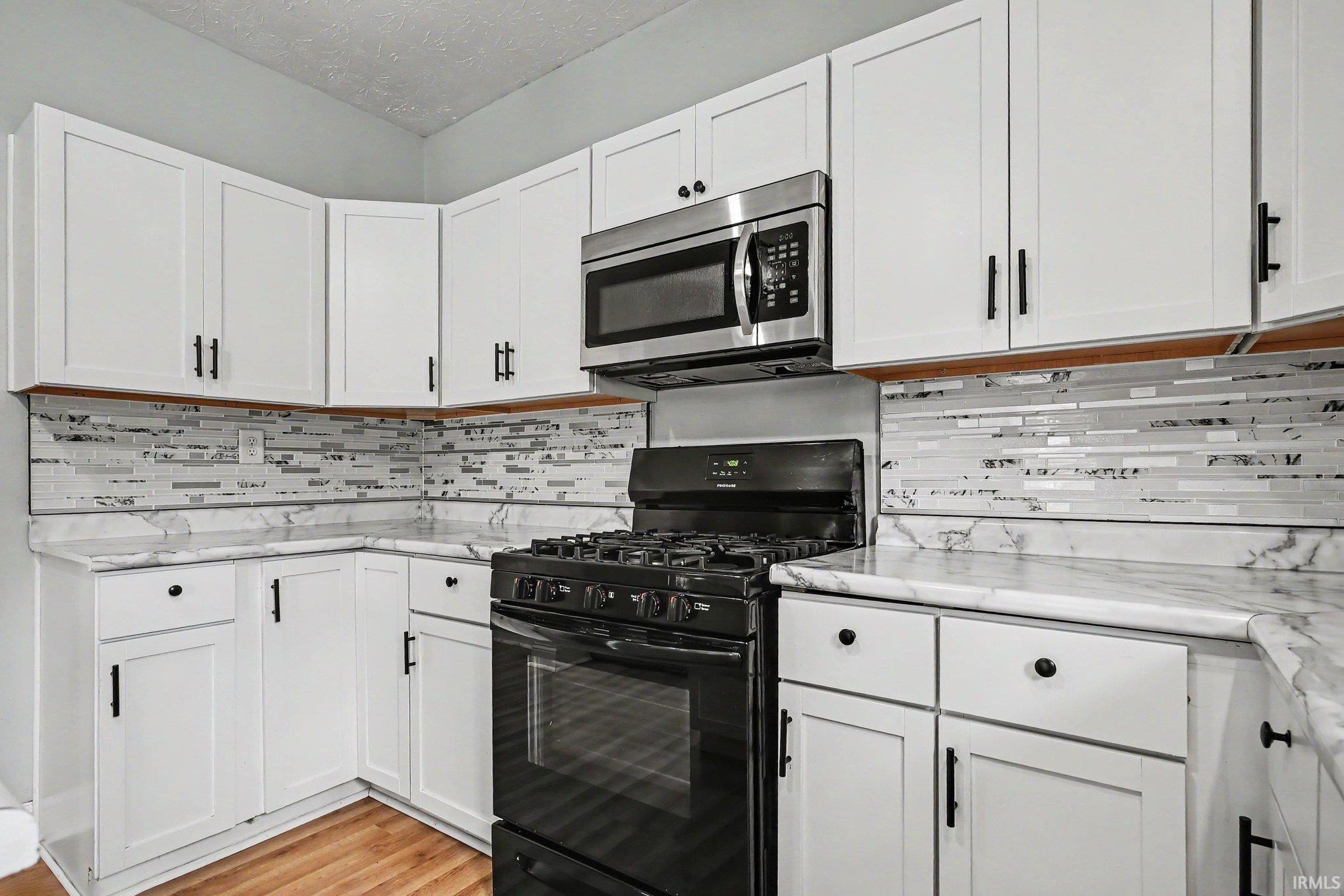 946 S 25th Street South Bend IN 46615