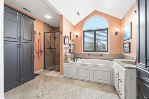 8401 Pember Brook Drive Fort Wayne IN 46804