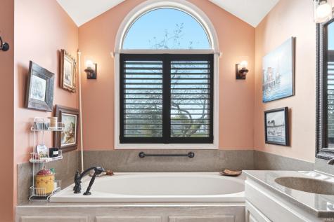8401 Pember Brook Drive Fort Wayne IN 46804