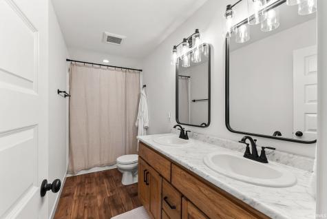 12733 Towcester Court Fort Wayne IN 46818
