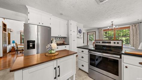 895 W Oakwood Lane Paoli IN 47454