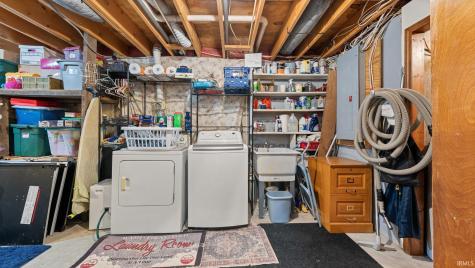 895 W Oakwood Lane Paoli IN 47454