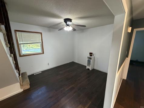 280 NW 9th Street Linton IN 47441