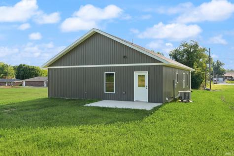 219 Poplar Street Loogootee IN 47553